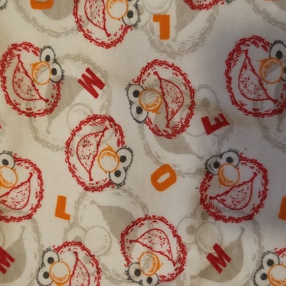 Two Sesame Street Elmo short sleeved onesies/bodysuits - Picture 4 of 4